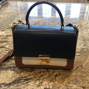 Michael Kors Crossbody purse